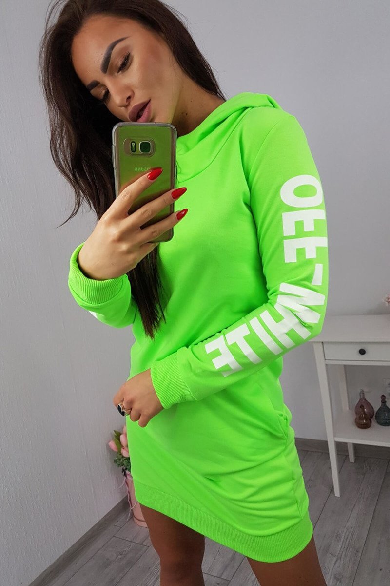 zelené neonové športové šaty